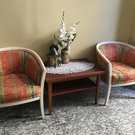 Nocleg ze śniadaniem Citta Vecchia *